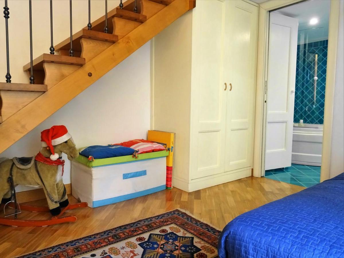 Mezzocannone Holiday House Naples Extérieur photo