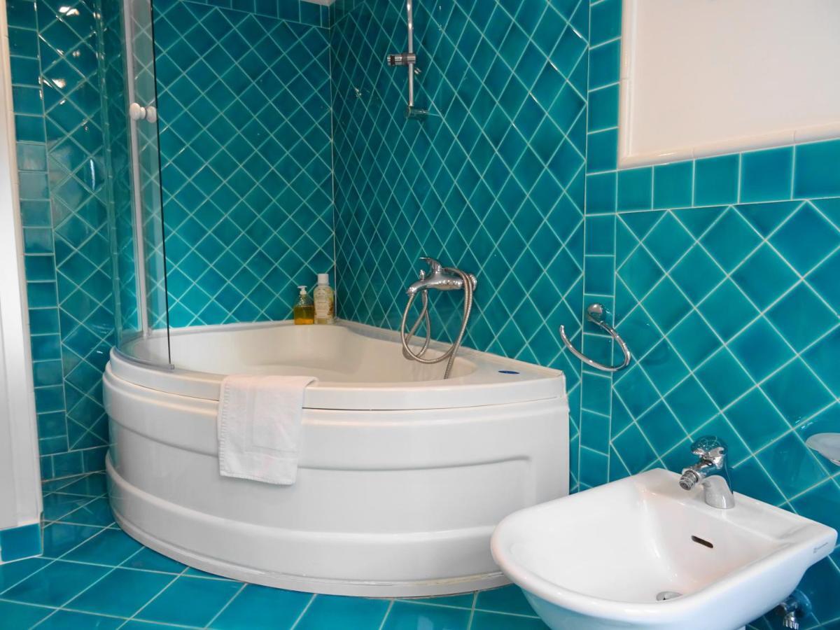 Mezzocannone Holiday House Naples Extérieur photo